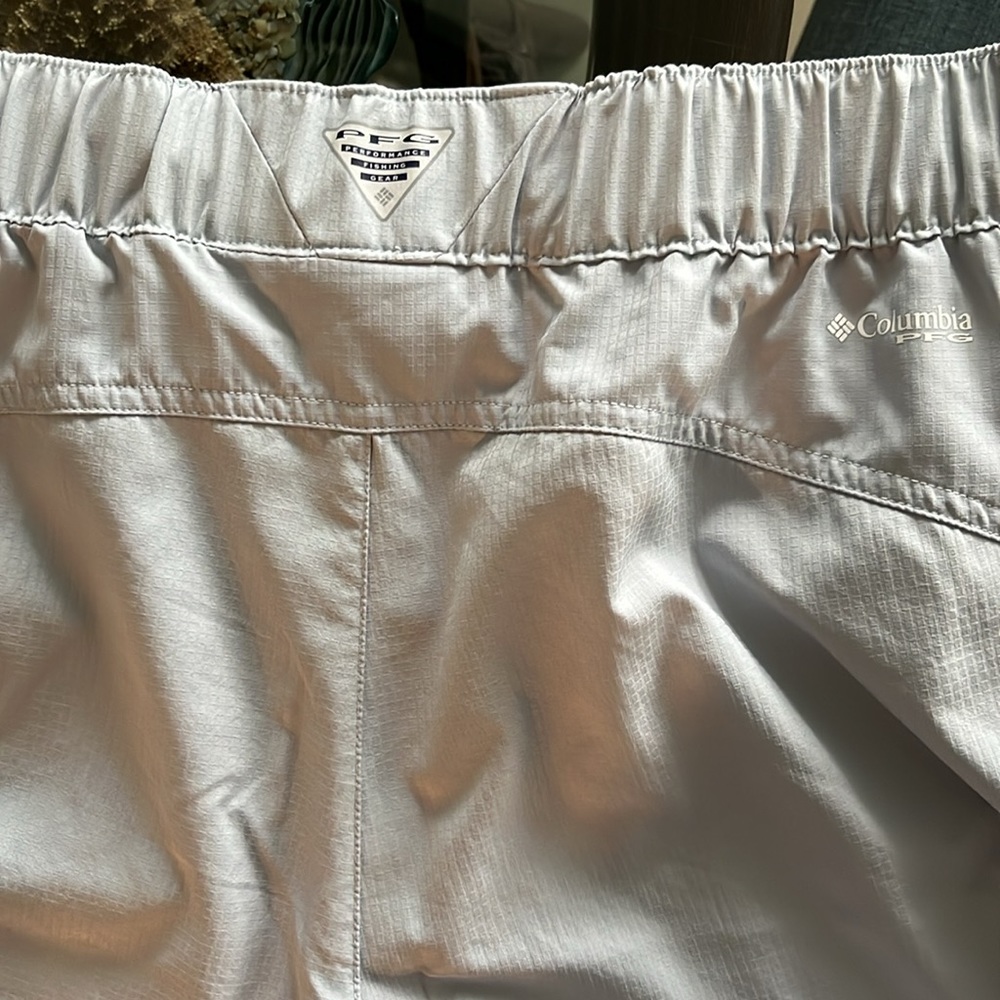 Columbia PFG Crop Pants - Picture 5 of 8